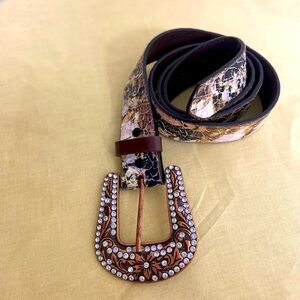 Women’s Leather Camouflage Belt